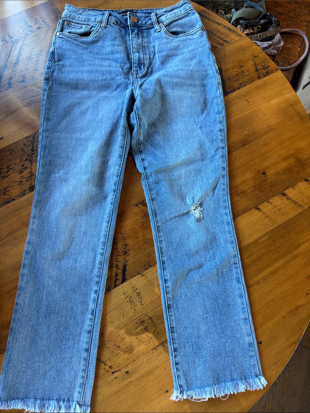 Women’s Crop  Light Blue Straight-Leg Jeans 27
